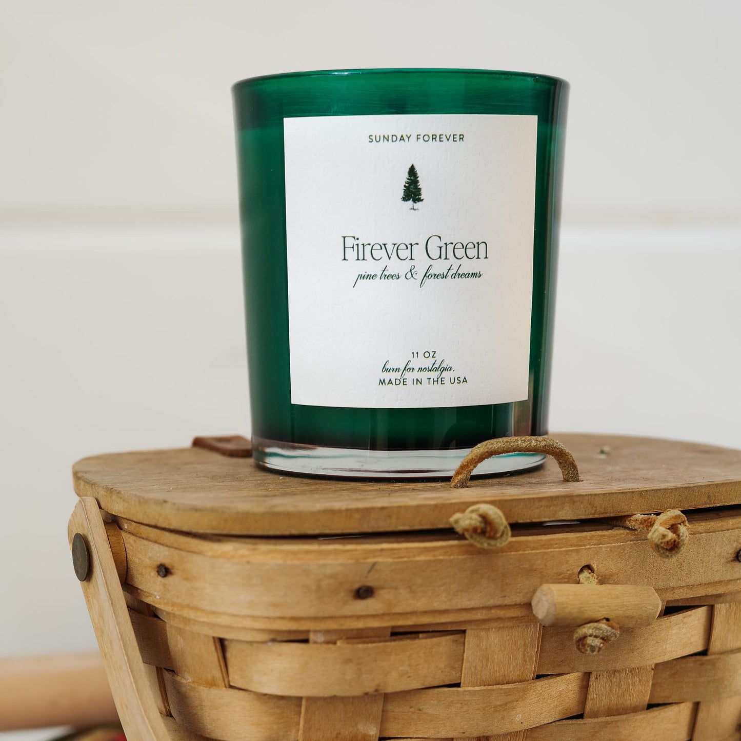 Firever Green Luxury Candle with Notes of Pine & Woods